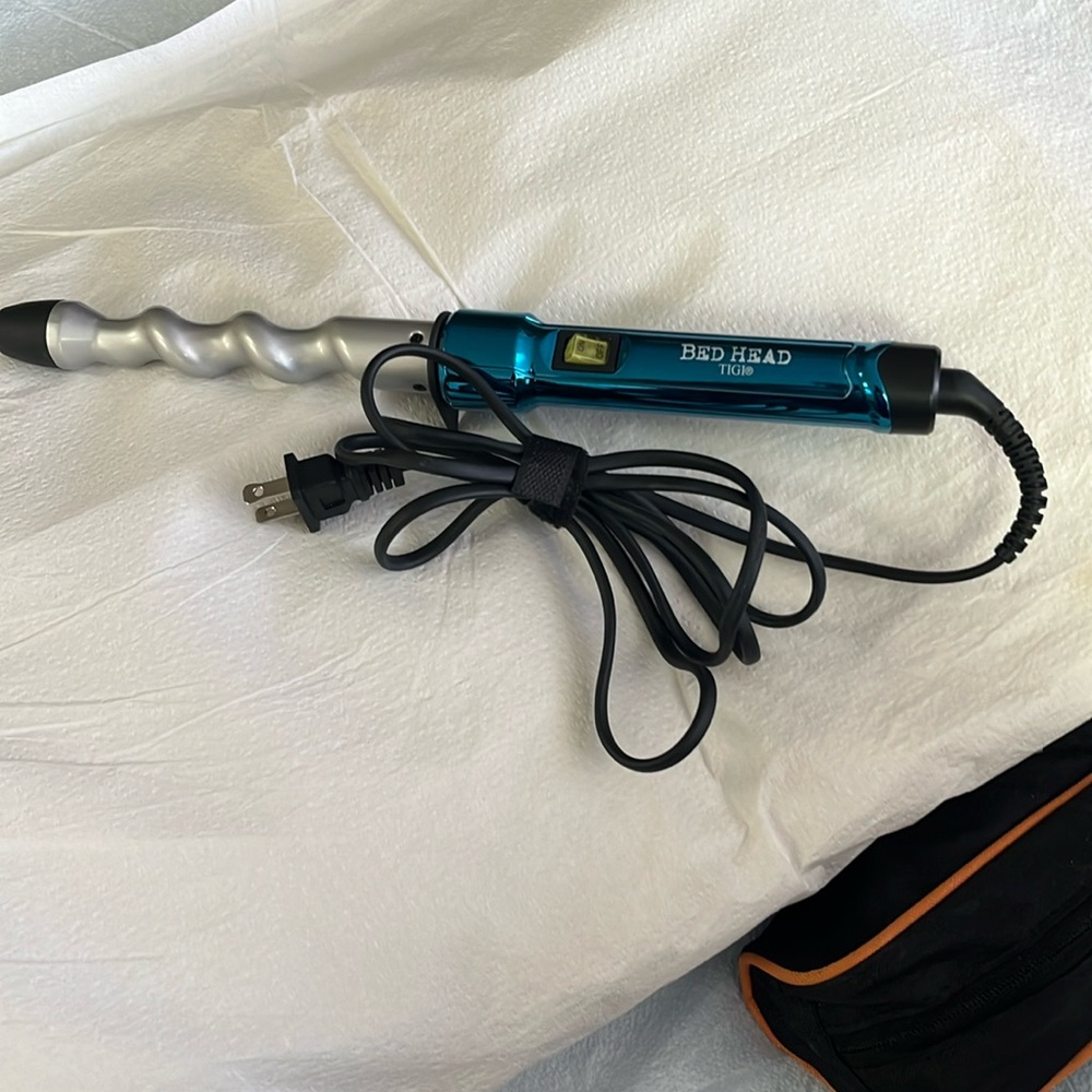 Bed Head spiral hair curl wand  & glove See video